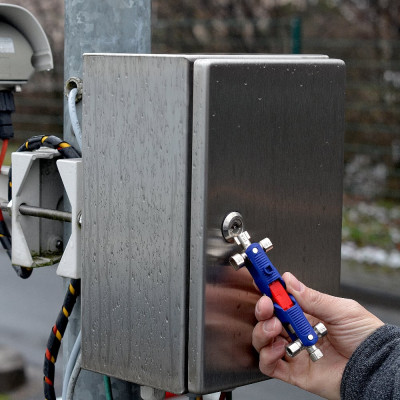 Універсальний ключ KNIPEX JointKey Quadro 00 11 06 V04