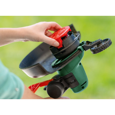 Тример акумуляторний BOSCH UniversalGrassCut 18V-260 06008C1D03