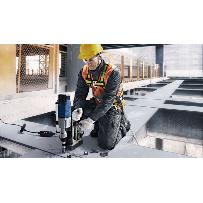Дрель на магнитной стойке BOSCH GBM 50-2 Professional 06011B4020
