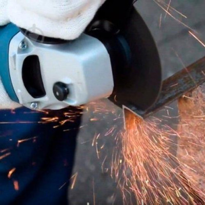 Угловая шлифмашина BOSCH Professional GWS 670 0601375606