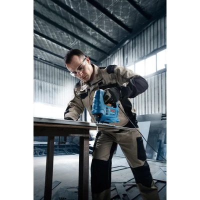 Лобзик электрический BOSCH PRO GST 680 06015B4020