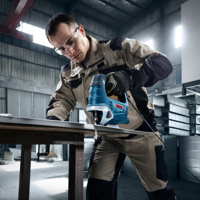 Лобзик електричний BOSCH GST 750 Professional 06015B4121