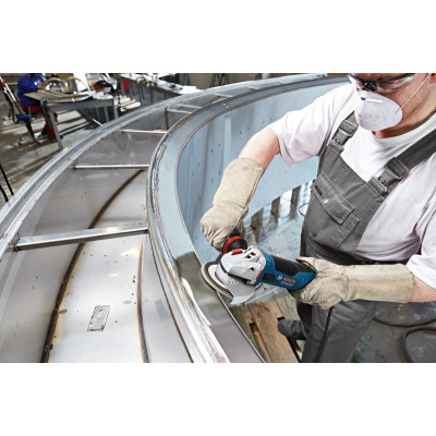 Угловая шлифмашина BOSCH Professional GWS 17-125 CIE 060179H002