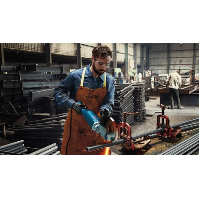 Угловая шлифмашина BOSCH PRO GWS 2200 06018C1120