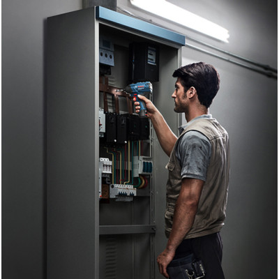 Винтовёрт ударный аккумуляторный BOSCH GDR 120-LI Professional 06019F0000 без АКБ