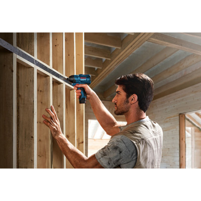 Винтовёрт ударный аккумуляторный BOSCH GDR 120-LI Professional 06019F0000 без АКБ
