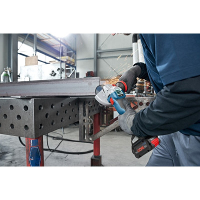 Угловая шлифмашина аккумуляторная BOSCH GWS 18V-10 SC 06019G340B без АКБ