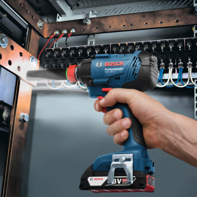 Дриль-гайковерт ударний акумуляторний BOSCH GDX 180-LI Professional 06019G5223