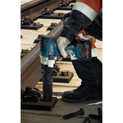 Гайковерт ударний акумуляторний BOSCH GDS 18V-1000 Professional 06019J8300 без АКБ