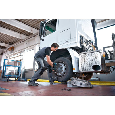 Гайковерт ударний акумуляторний BOSCH PRO GDS 18V-1000 06019J8304