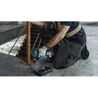 Гайковёрт ударный аккумуляторный BOSCH GDS 18V-400 Professional 06019K0021 без АКБ