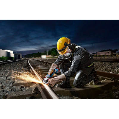 Кутова шліфмашина акумуляторна BOSCH PRO GWS 18V-11 06019N4102 без АКБ