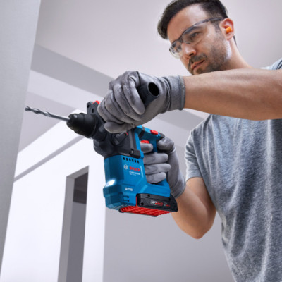 Набор аккумуляторных инструментов BOSCH PRO GSB 18V-25 + GBH 18V-18 + GWS 18V-8 0615A500AG