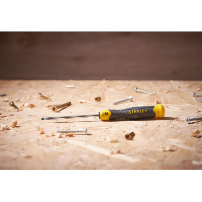 Викрутка Cushion Grip довжиною 75 мм з паралельним жалом під шліц SL 2.5 STANLEY 0-64-924
