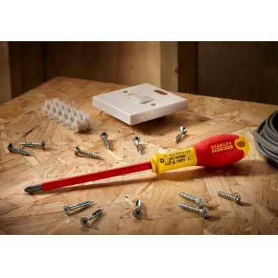 Викрутка діелектрична STANLEY FatMax VDE 1000V PZ2х125 мм 0-65-419