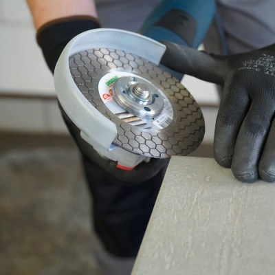 Круг алмазний по керамограніту DISTAR 1A1R 125 Edge Dry 125х22.23х1.6 мм 11115537010