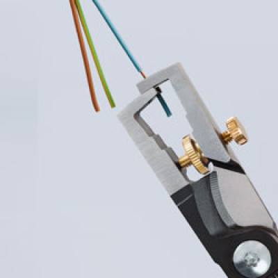 Кліщі для видалення ізоляції з функцією різання кабелю KNIPEX StriX 13 66 180
