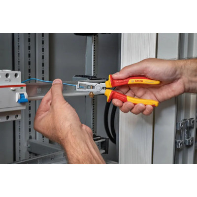 Универсальный съёмник изоляции диэлектрический BOSCH Professional VDE 168 мм 1600A02NE7