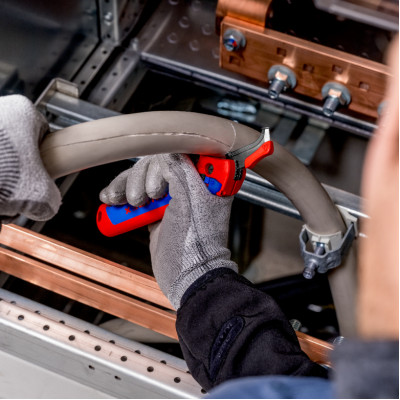 Нож с пяткой двухфункциональный KNIPEX 16 50 145 SB