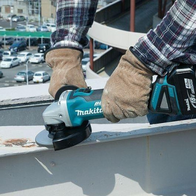 Аккумуляторная угловая шлифмашина Makita DGA504 198844-1