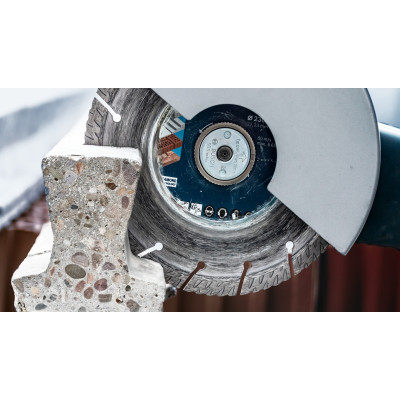 Круг алмазний універсальний BOSCH Expert Multi Material 230x22.23x2.4 мм 2608900663