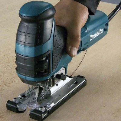 Лобзик электрический Makita 4351FCT