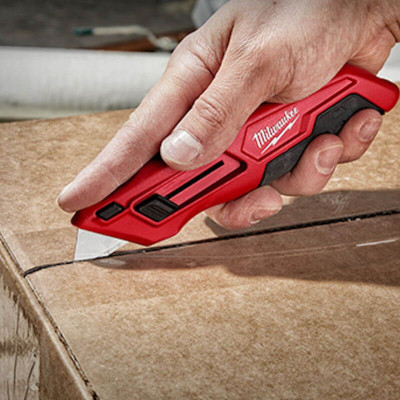 Ніж із висувним лезом Milwaukee 4932471359