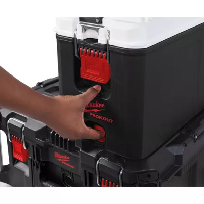 Кейс-термосумка Milwaukee PACKOUT HARD COOLER 4932471722