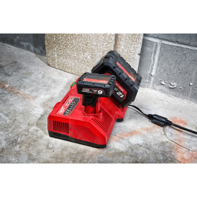 Зарядний пристрій Milwaukee M12-18SC Li-Ion 12 В, 18 В 4932471736