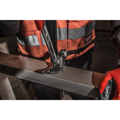 Стальной молоток с прямым гвоздодёром Milwaukee 450 г 4932478653