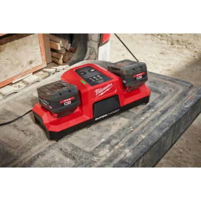 Зарядний пристрій Milwaukee Li-Ion 18 В M18 DBSC 4932492531