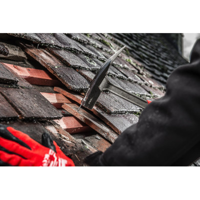 Стальной молоток с прямым гвоздодёром Milwaukee 750 г 4932493655