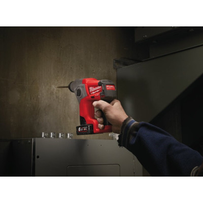 Перфоратор акумуляторний Milwaukee M12 CH-402C 4933441475