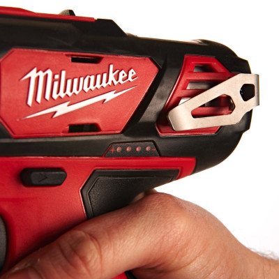 Дрель-шуруповёрт аккумуляторная Milwaukee M12 BDD-202C 4933441915