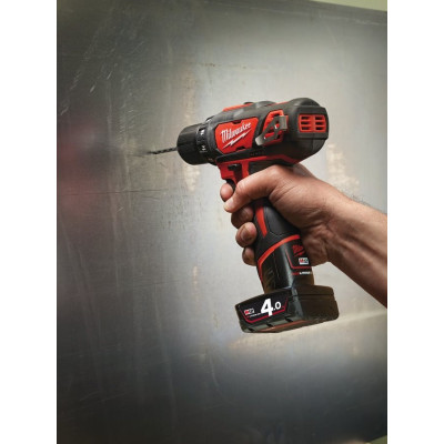 Дрель-шуруповёрт аккумуляторная Milwaukee M12 BDD-0 4933441930 без АКБ