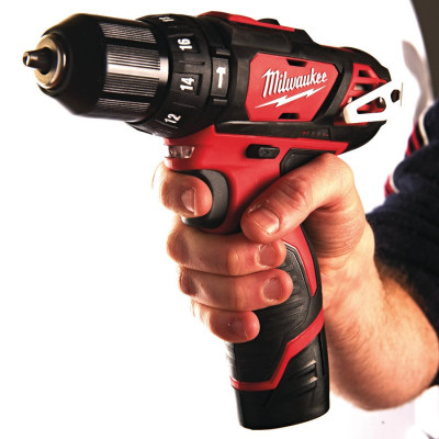 Дриль-шуруповерт ударний акумуляторний Milwaukee M12 BPD-202C 4933441940