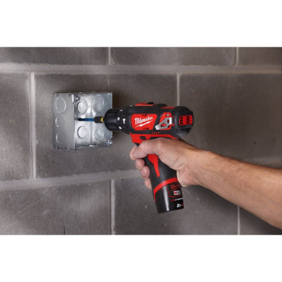 Дриль-шуруповерт ударний акумуляторний Milwaukee M12 BPD-202C 4933441940