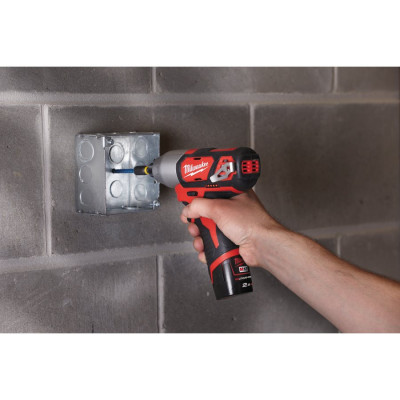 Гвинтоверт акумуляторний ударний Milwaukee M12 BID-202C 4933441960