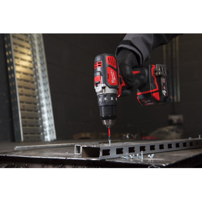 Дрель-шуруповёрт аккумуляторная Milwaukee M18 BDD-0 4933443530 без АКБ