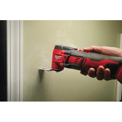 Многофункциональный инструмент (Реноватор) аккумуляторный Milwaukee M18 BMT-421C 4933446210