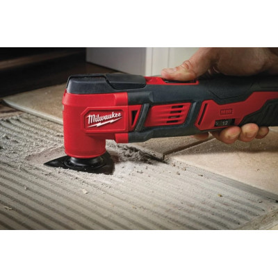 Многофункциональный инструмент (Реноватор) аккумуляторный Milwaukee M18 BMT-421C 4933446210