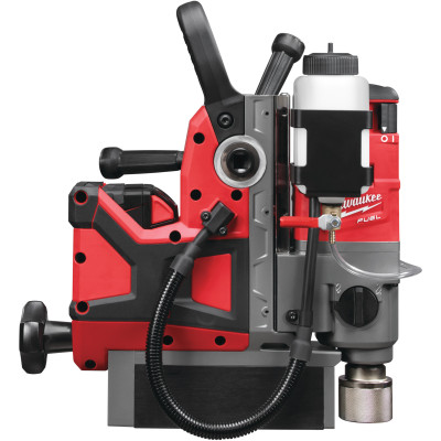 Аккумуляторная дрель на магнитной станине Milwaukee M18 FMDP-502C 4933451012
