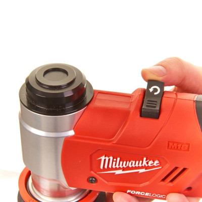Гидравлический пробойник для отверстий Milwaukee M18 HKP-0C 4933451369 без АКБ
