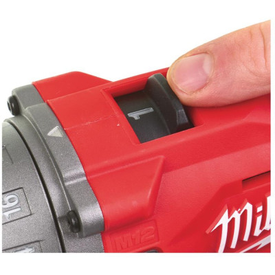 Дрель-шуруповерт аккумуляторная Milwaukee M12 FDD-0 4933459815
