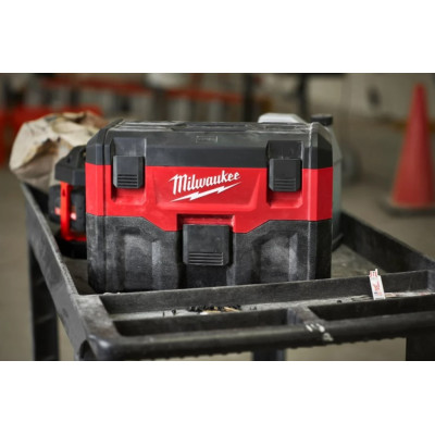 Пилосос акумуляторний Milwaukee M18 VC2-0 4933464029 без АКБ