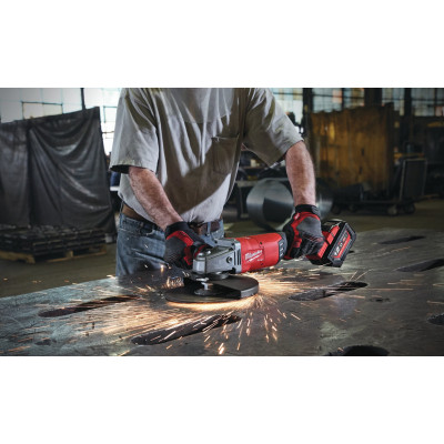 Угловая шлифмашина аккумуляторная Milwaukee M18 FLAG230XPDB-121C 4933464115
