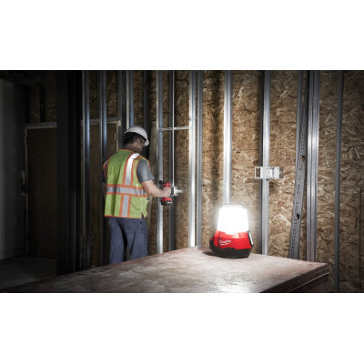 Фонарь светодиодный аккумуляторный Milwaukee M18 TAL-0 4933464134 без АКБ