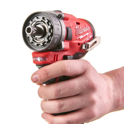 Дриль-шуруповерт ударний акумуляторний зі змінними насадками Milwaukee M12 FPDXKIT-202X 4933464138