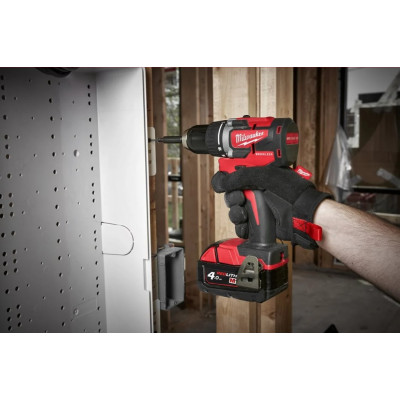 Дрель-шуруповерт аккумуляторная Milwaukee M18 CBLDD-0 4933464316 без АКБ
