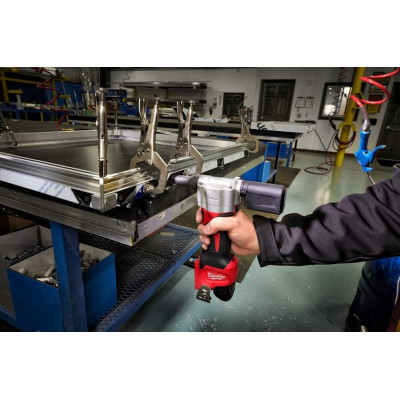 Заклёпочник аккумуляторный Milwaukee M12 BPRT-0 4933464404 без АКБ